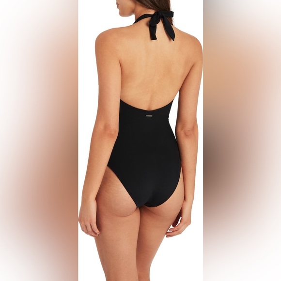 SEA LEVEL Plunge One-Piece Swimsuit NWT
SEA LEVEL $129.95 NORDSTROM - Picture 2 of 5